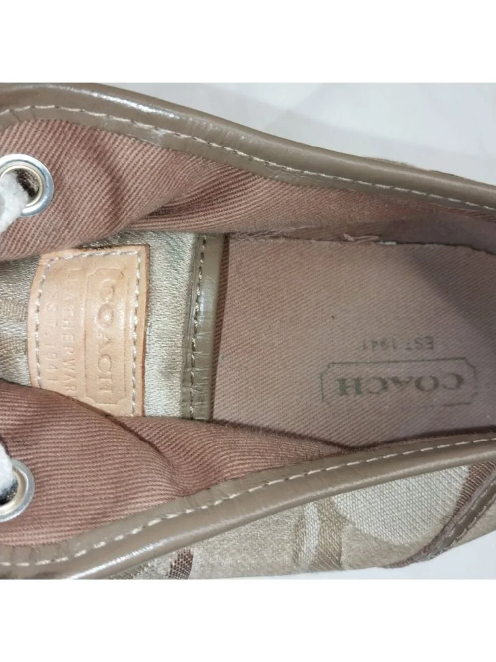 Coach Women's 8 B Tan Signature Canvas Lace-Up Sneakers